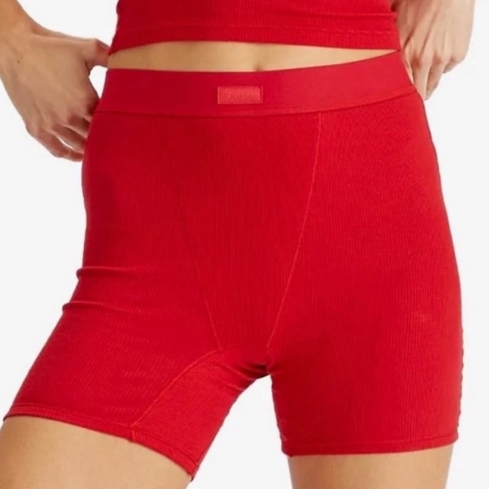SKIMS Ribbed Boxers - Bold Red